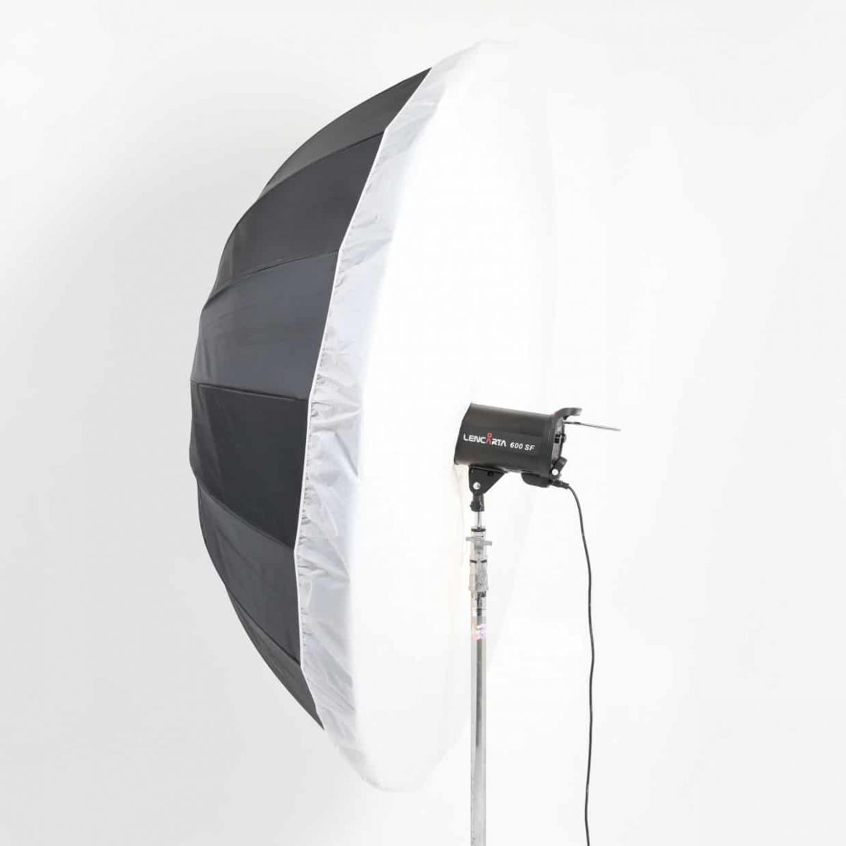 profoto-umbrella-with-diffuser